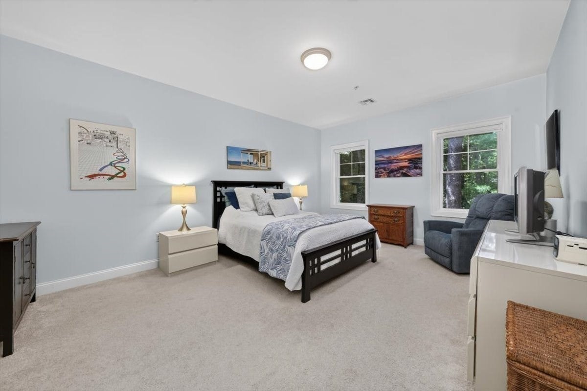 2 Longwood Lane #204, Hanover, MA Photo #11