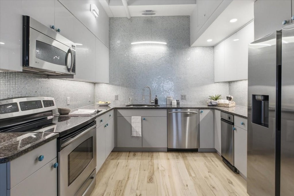 111 Beach St #3E, Boston, MA, 111 Beach St #3E, Boston, MA Photo #9