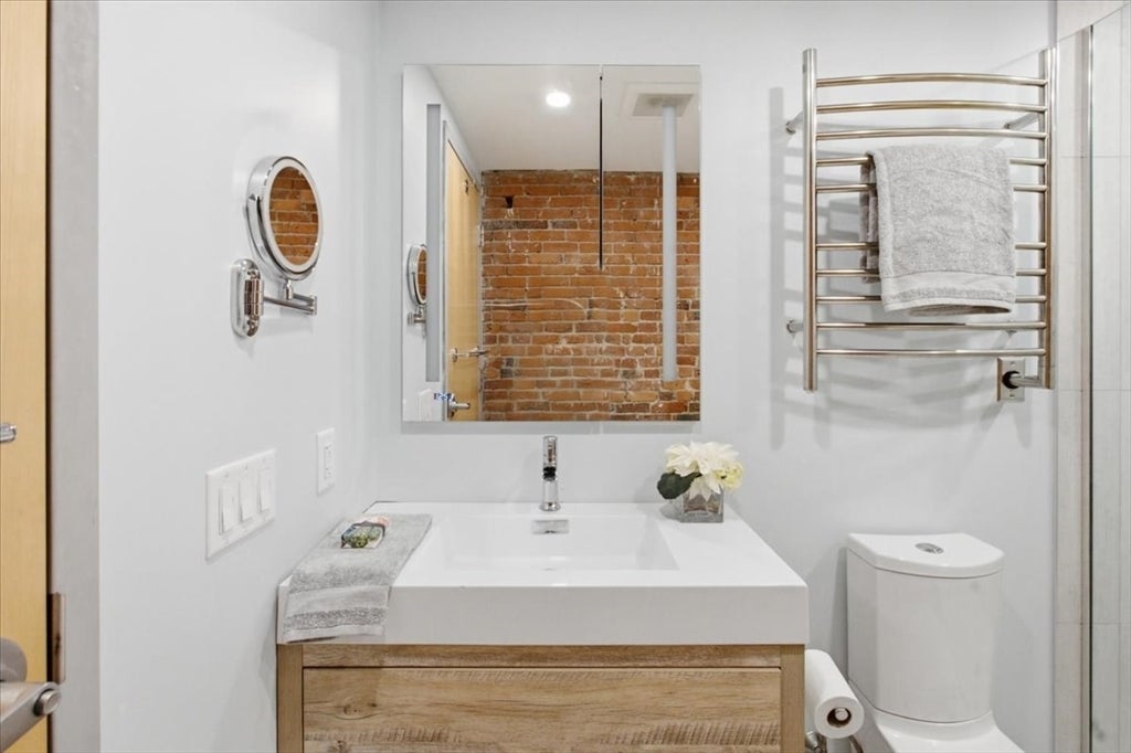 111 Beach St #3E, Boston, MA, 111 Beach St #3E, Boston, MA Photo #33