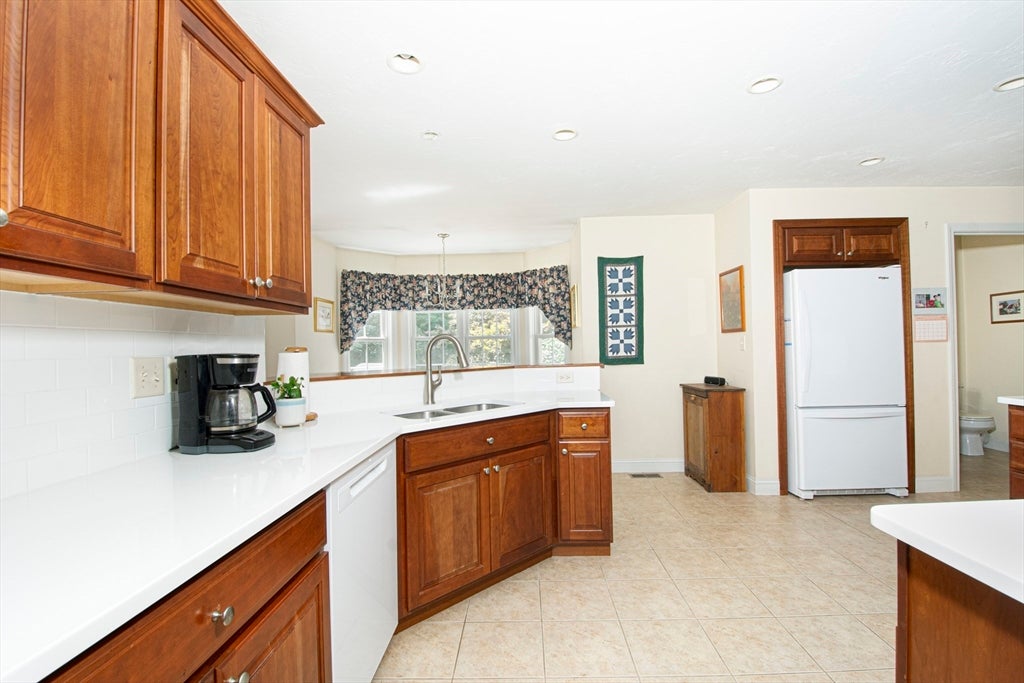 107 Old School House Rd, Oakham, MA Photo #10