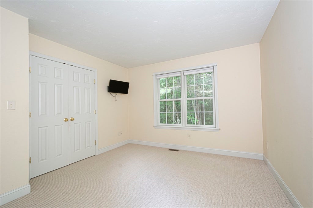 107 Old School House Rd, Oakham, MA Photo #31