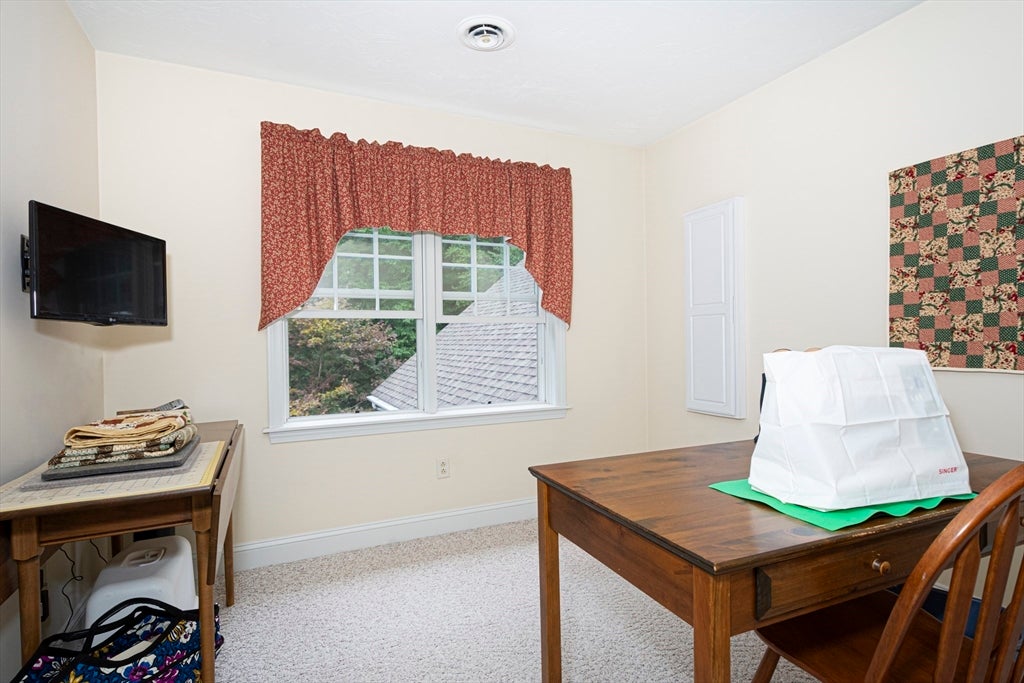 107 Old School House Rd, Oakham, MA Photo #17