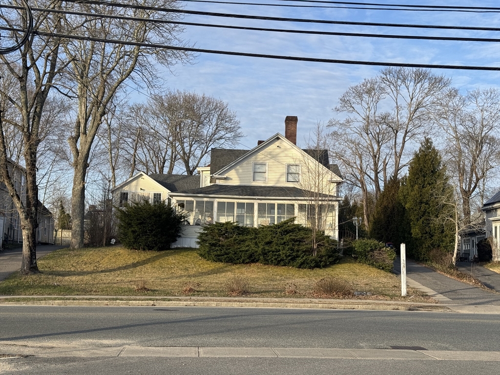 398 Main St