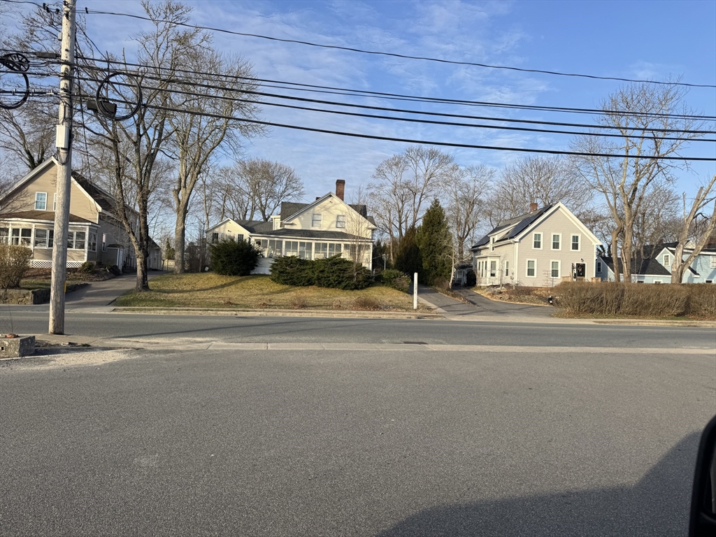 398 Main St
