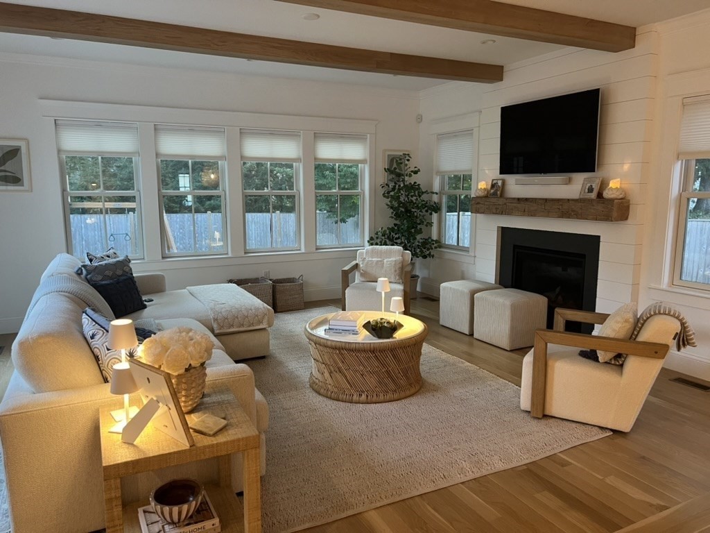 6 Sawmill Brook Lane