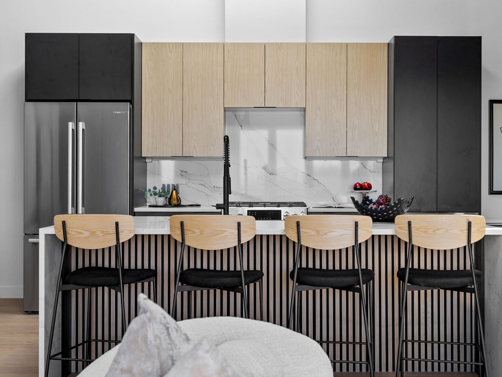 22 High Street 201