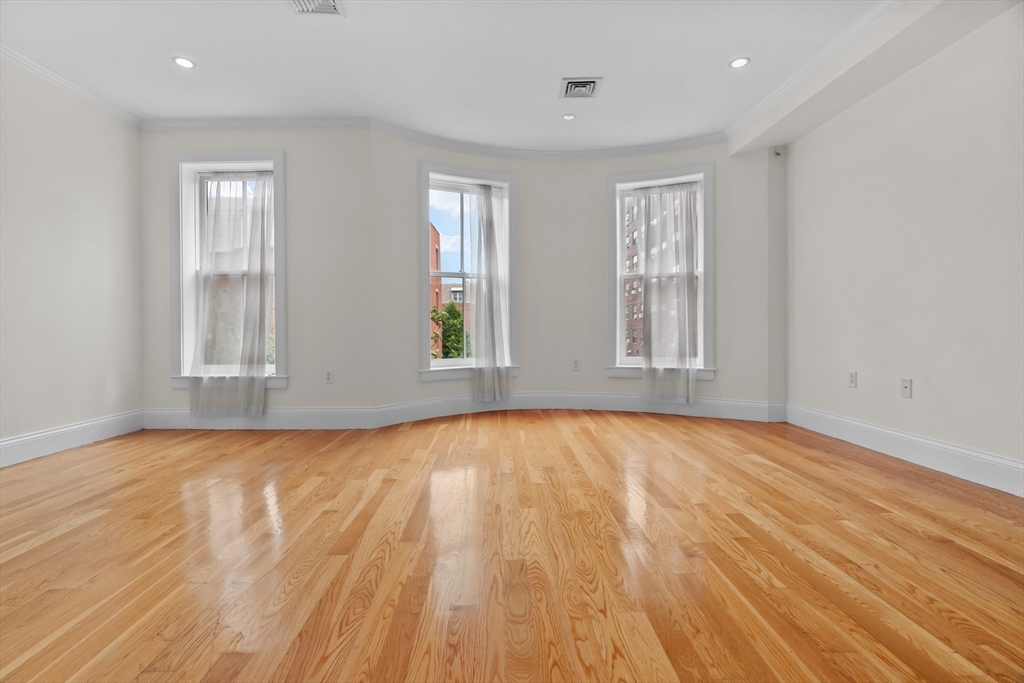 86 W Springfield St 2