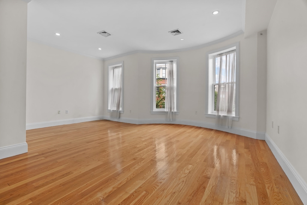 86 W Springfield St 2