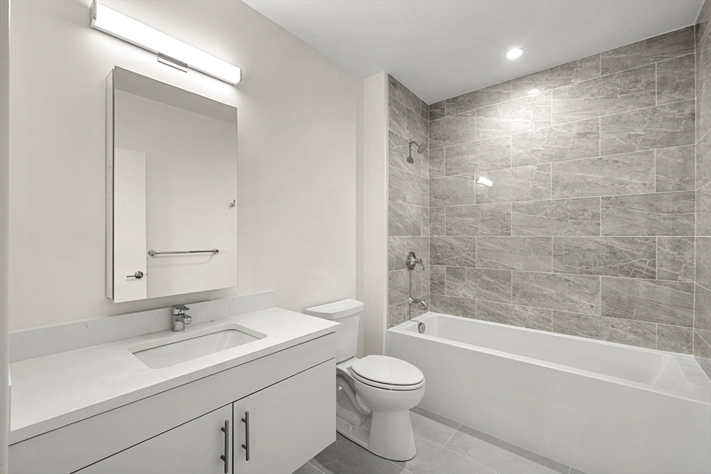 1151 Walnut  Street 301