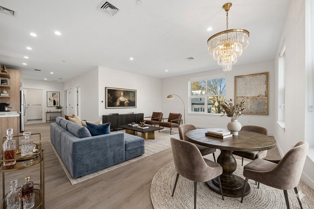 1151 Walnut  Street 301