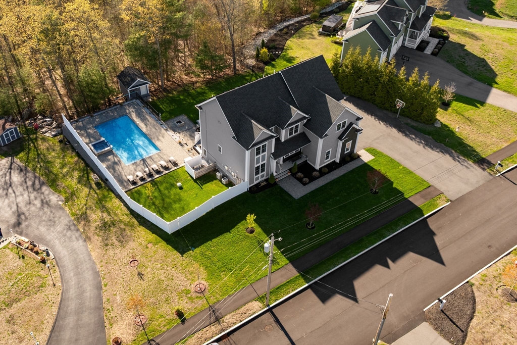 48 Field Pond Road