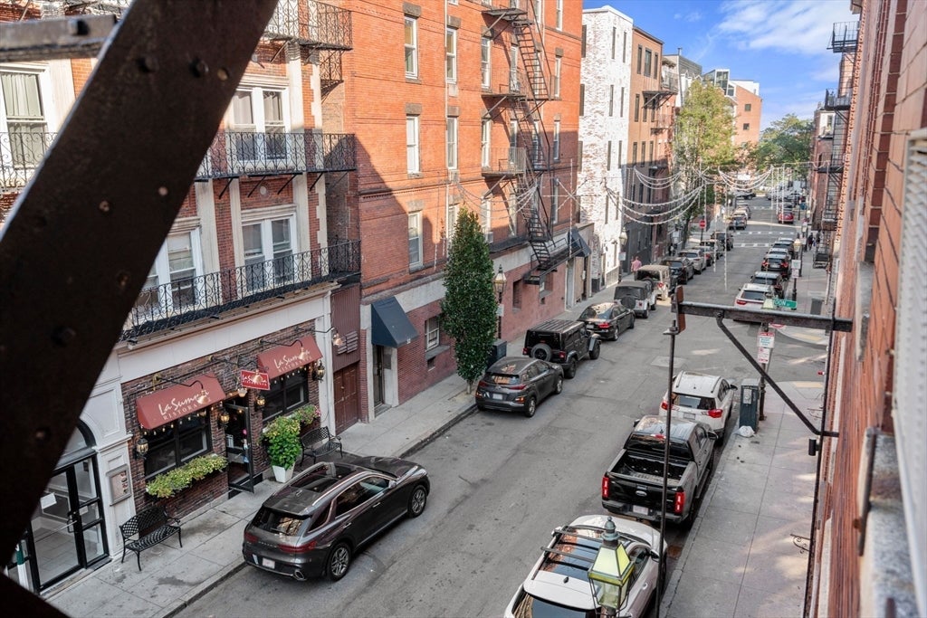 23 Fleet St #5, Boston, MA Photo #12