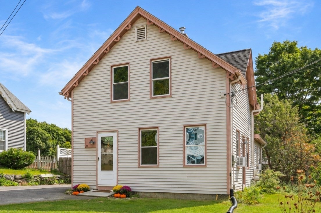 12 Brightside St, Millbury, MA Photo #1