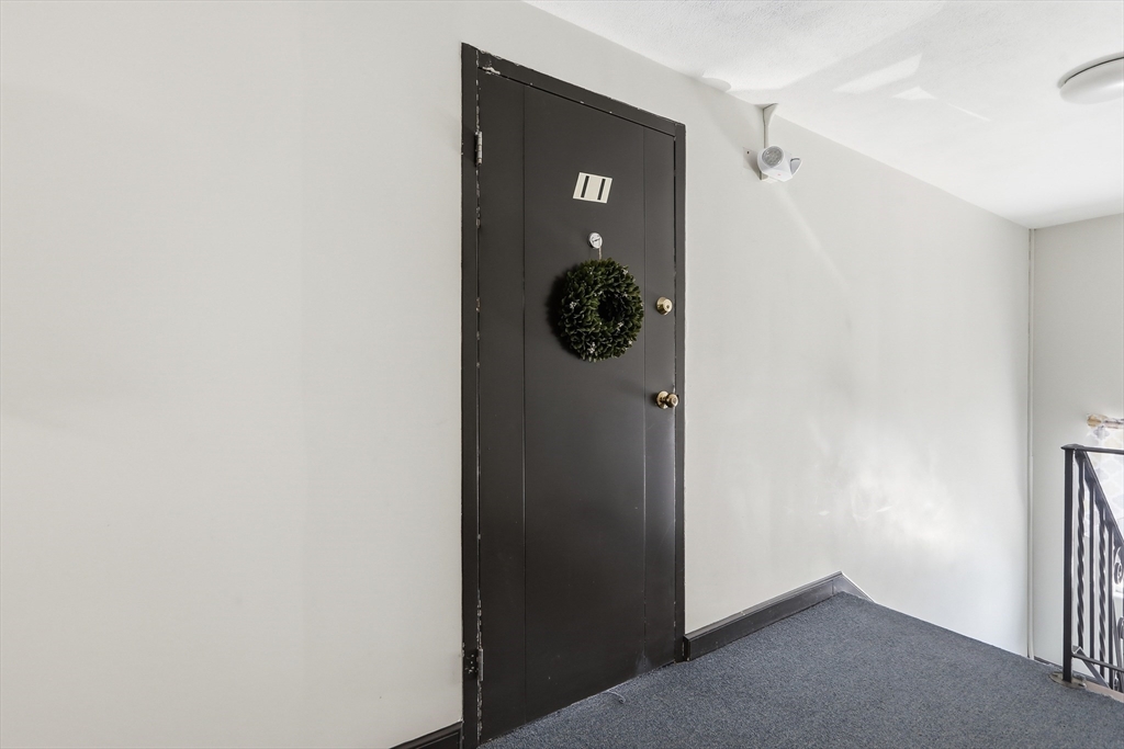 33 Montvale Ave 11