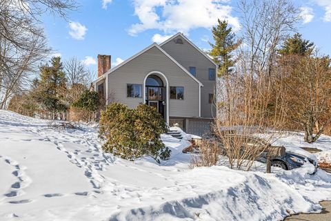 Photo of 12 Sycamore Parc, South Hadley, MA 01075 (MLS # 73478537)
