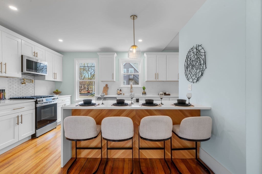 11 Quincy Ave