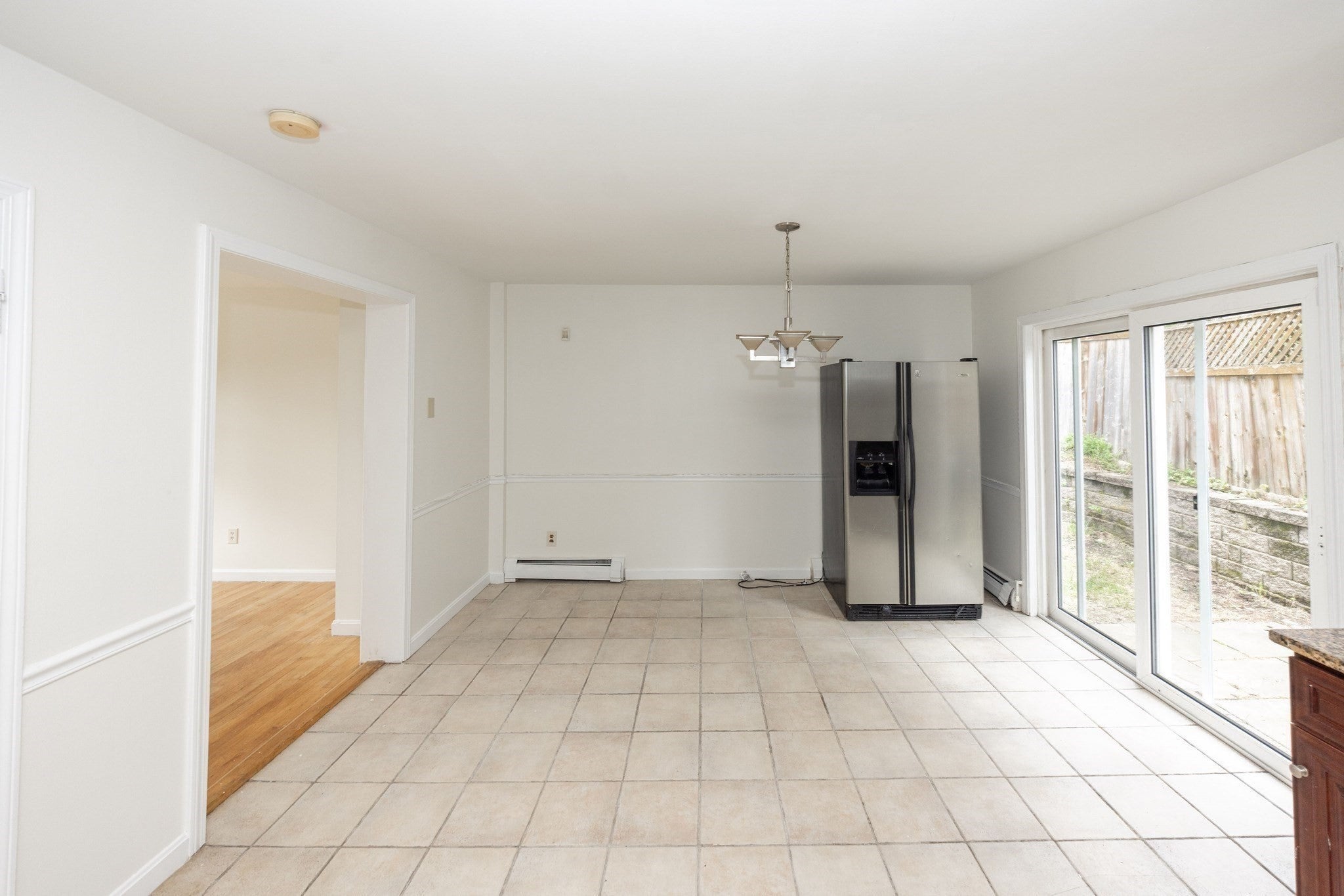 24 Ellsmere St, Worcester, MA Photo #8