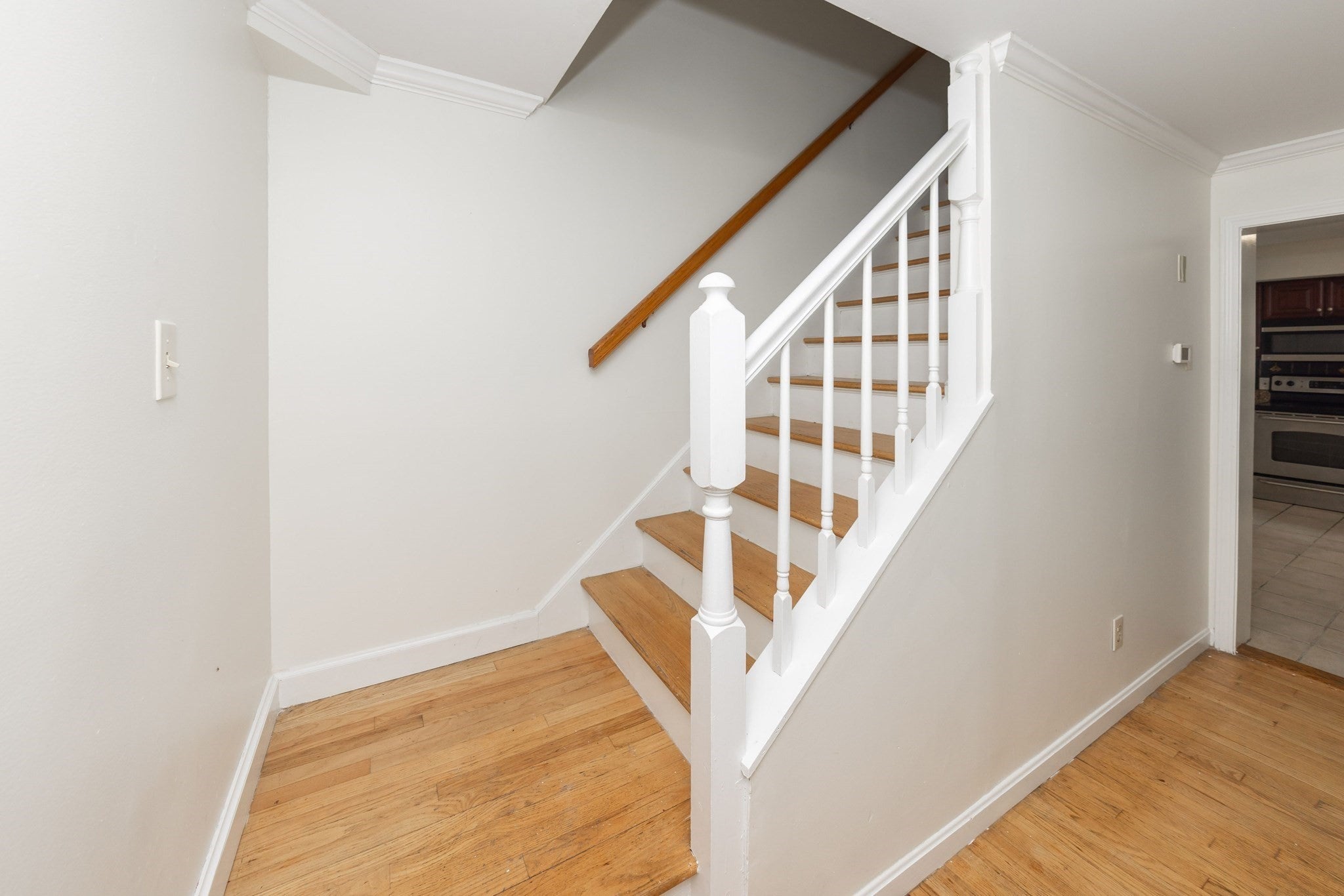 24 Ellsmere St, Worcester, MA Photo #16