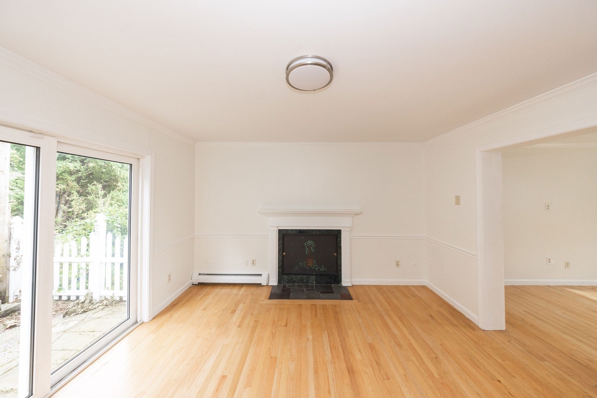 24 Ellsmere St, Worcester, MA Photo #6