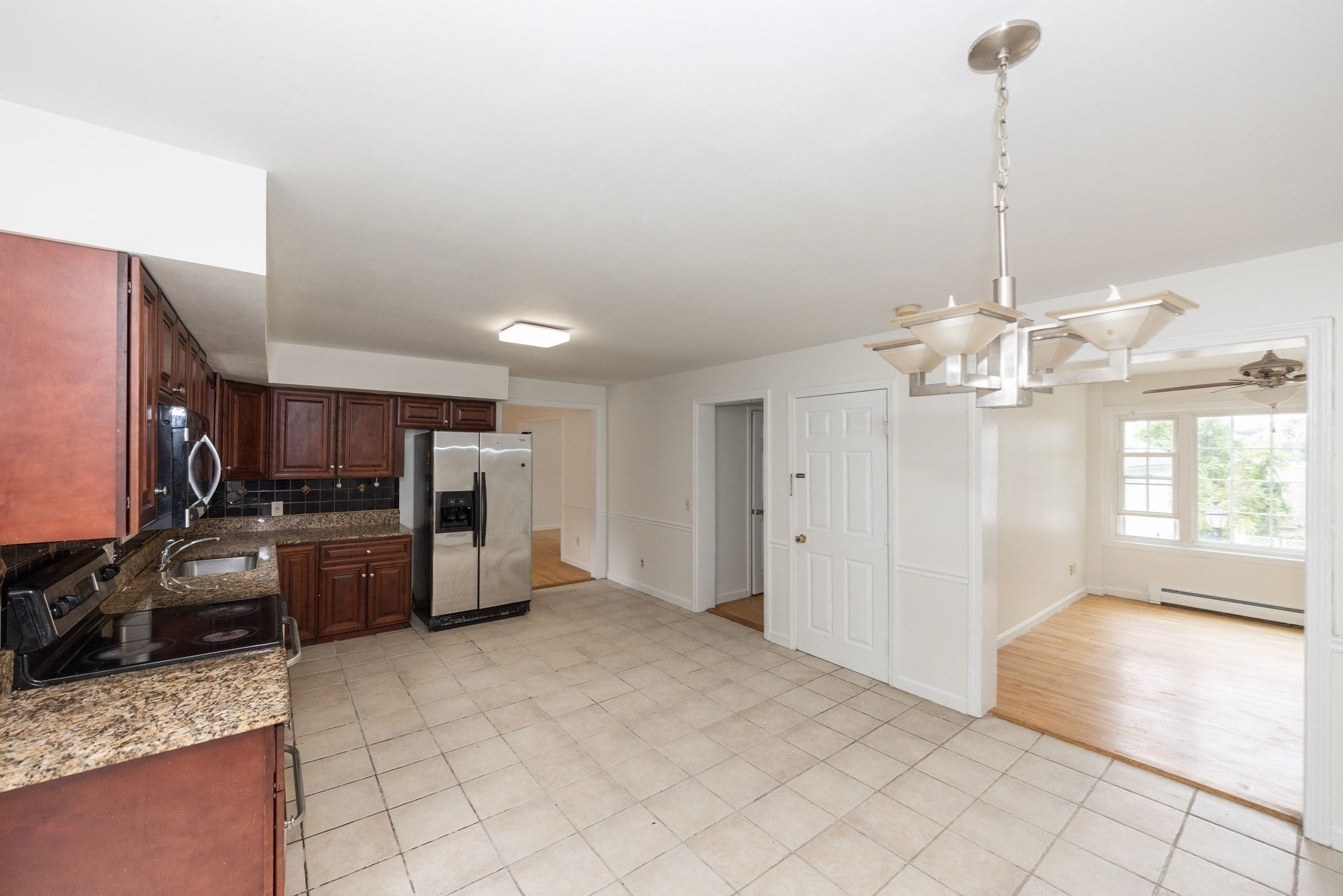 24 Ellsmere St, Worcester, MA Photo #13