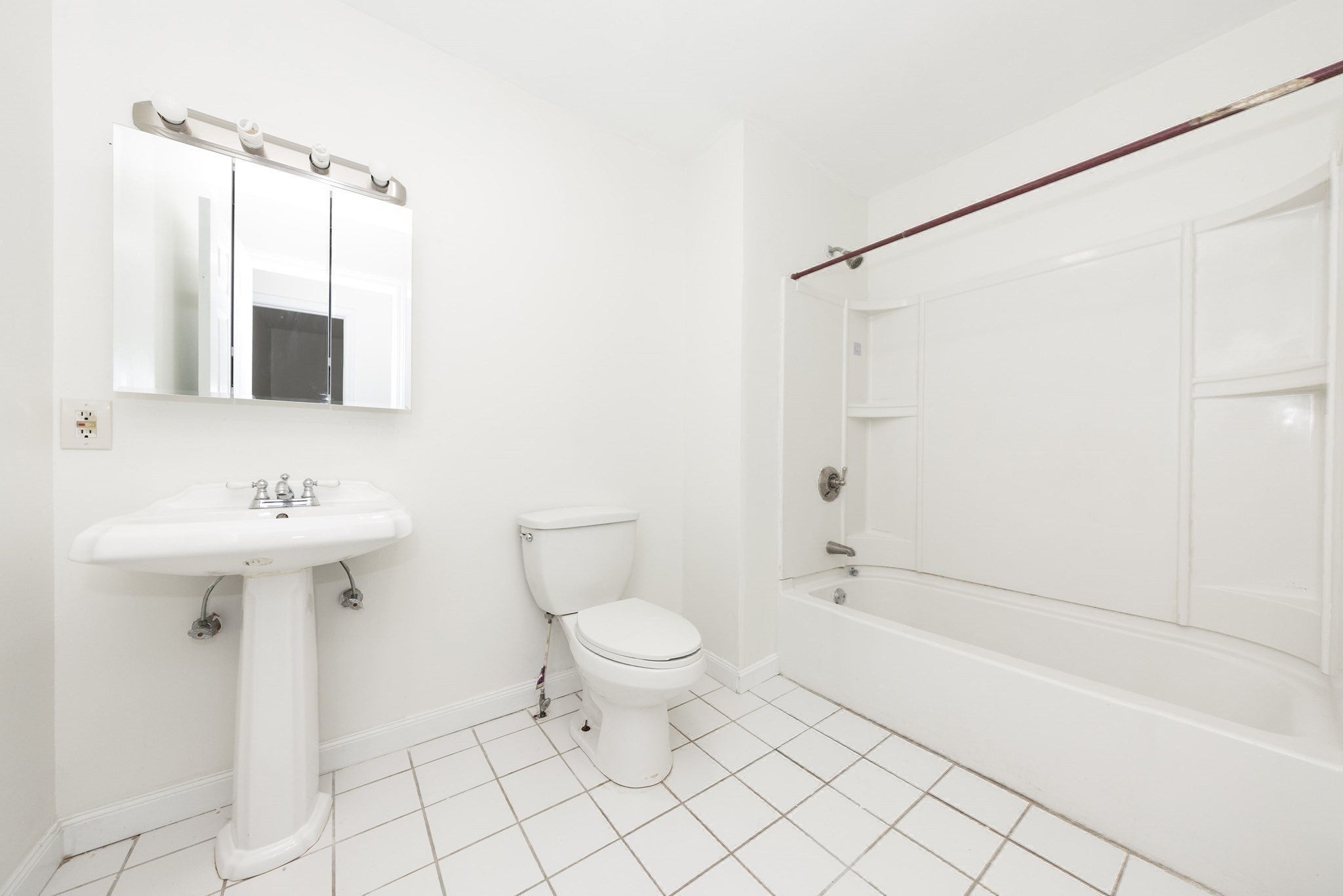 24 Ellsmere St, Worcester, MA Photo #18