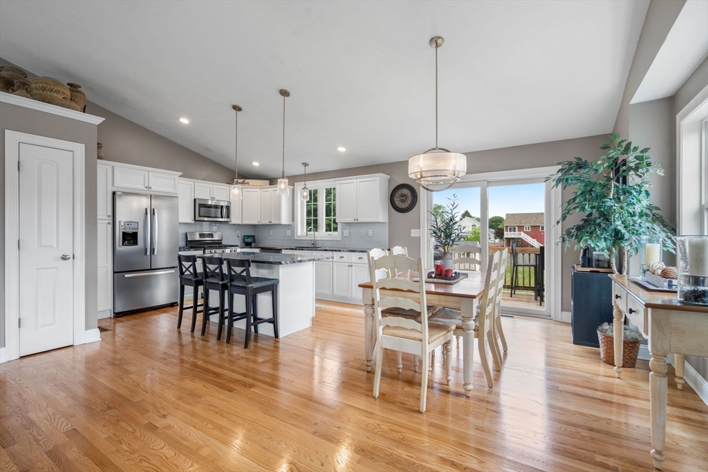 25 Sunset Drive