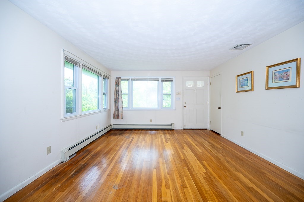 27 Chevy Chase Rd