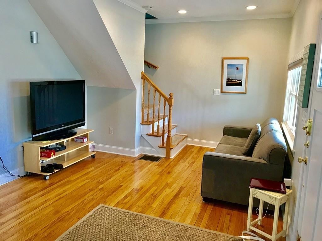 37 R Street Winter Rental ST oct to jun, Hull, MA Photo #8
