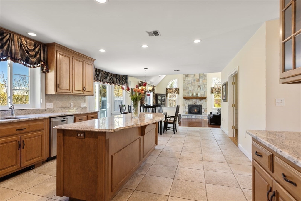19 Bragg Road, Foxboro, MA Photo #12