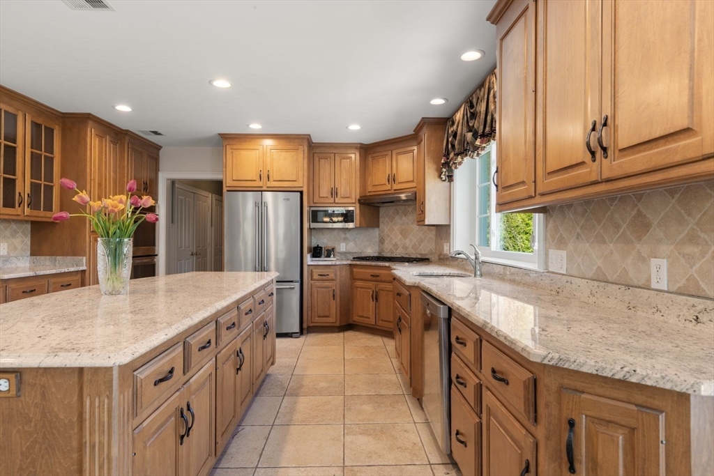 19 Bragg Road, Foxboro, MA Photo #10