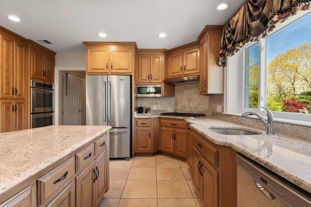 19 Bragg Road, Foxboro, MA Photo #11