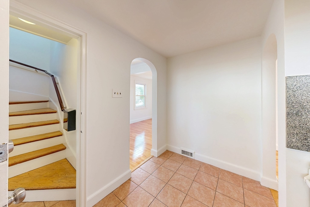 14 Grew Hill Rd