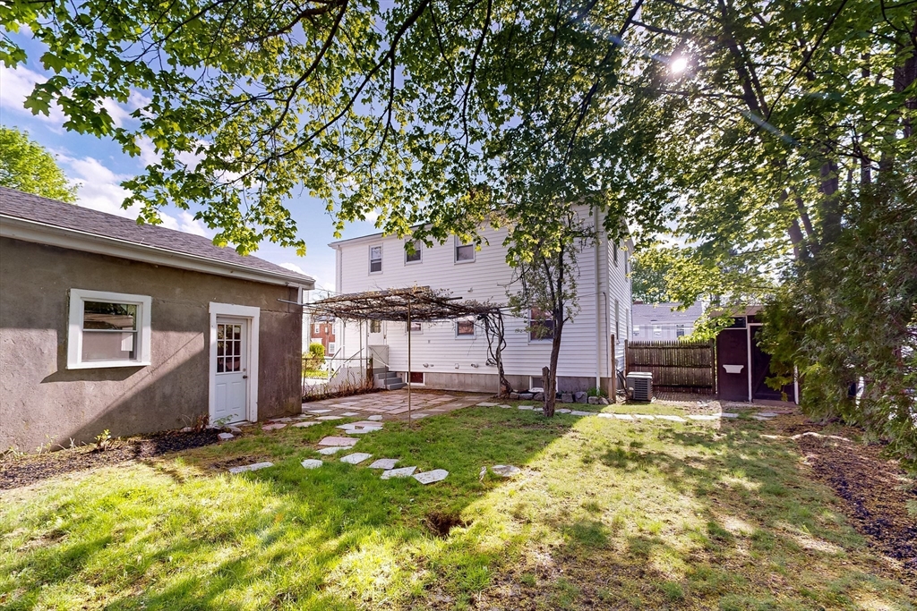 14 Grew Hill Rd