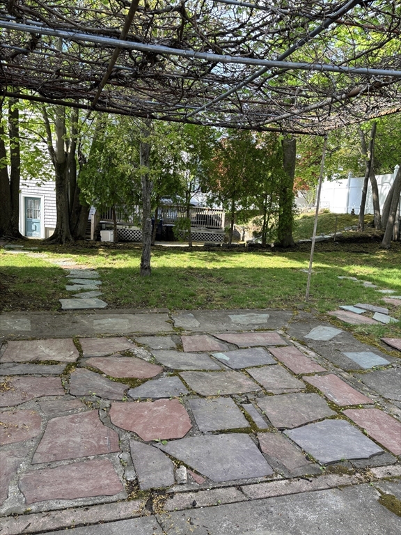 14 Grew Hill Rd