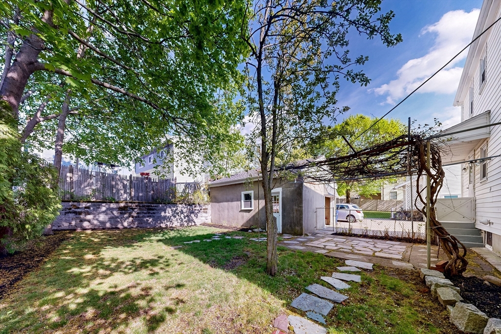 14 Grew Hill Rd