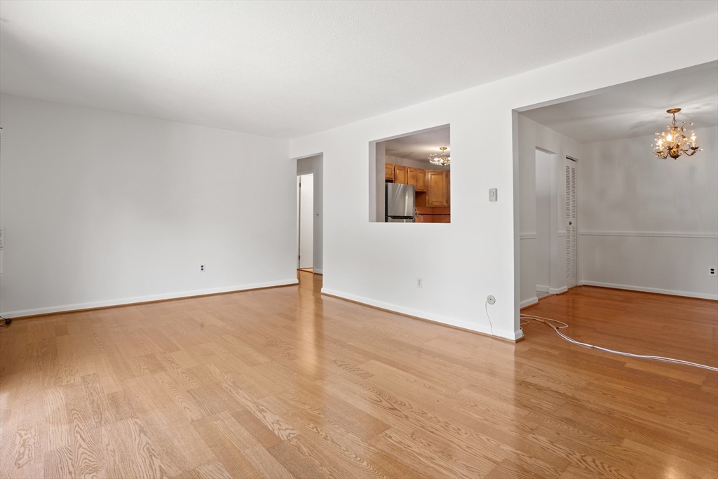 388 Great Rd B23