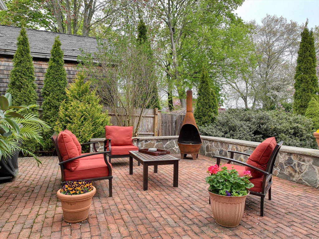 75 Purchase St