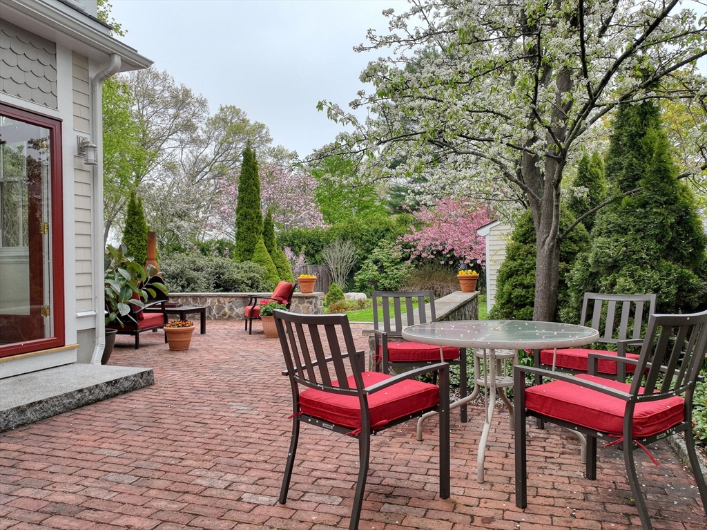 75 Purchase St