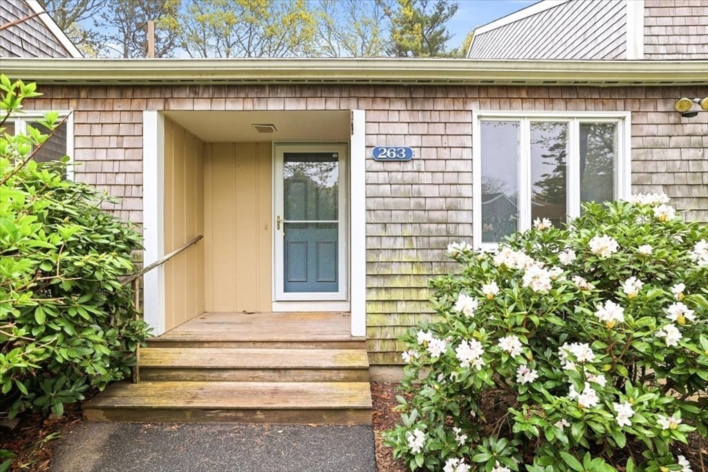 263 Seaward Bend, Falmouth, MA, 263 Seaward Bend, Falmouth, MA Photo #2