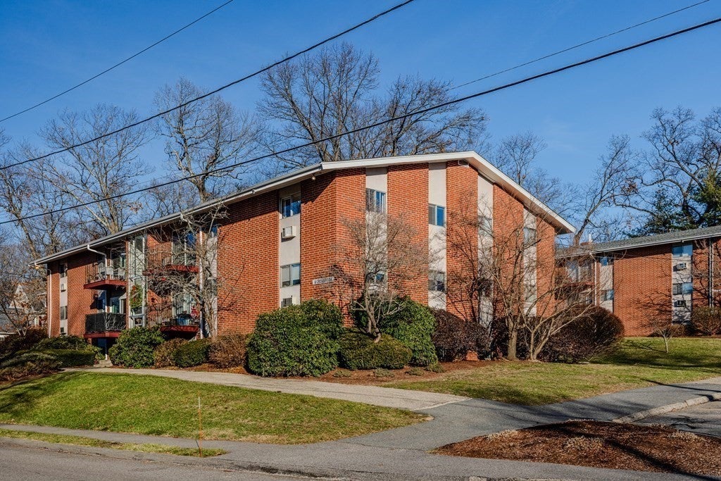 8 Crescent Dr #5, Andover, MA, 8 Crescent Dr #5, Andover, MA Photo #1