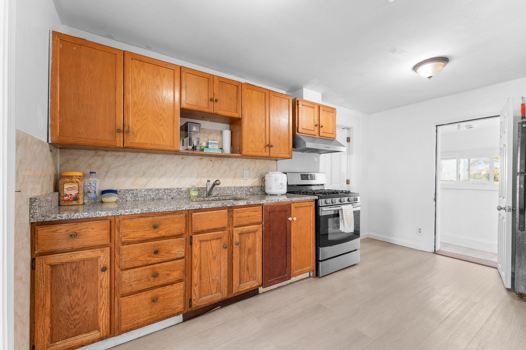 576 Sea St, Quincy, MA Photo #8