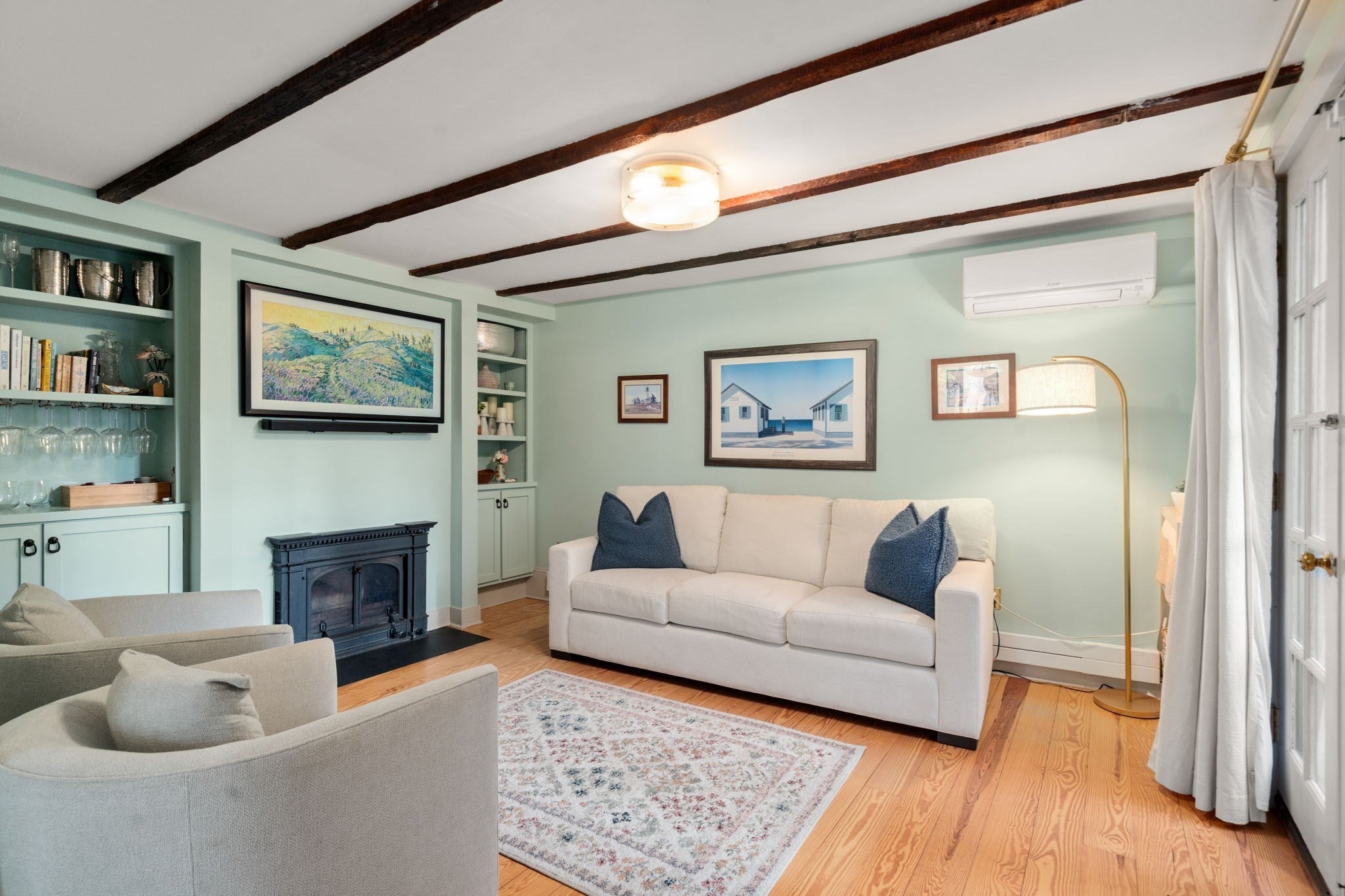 281 1/2 Main Street 281
