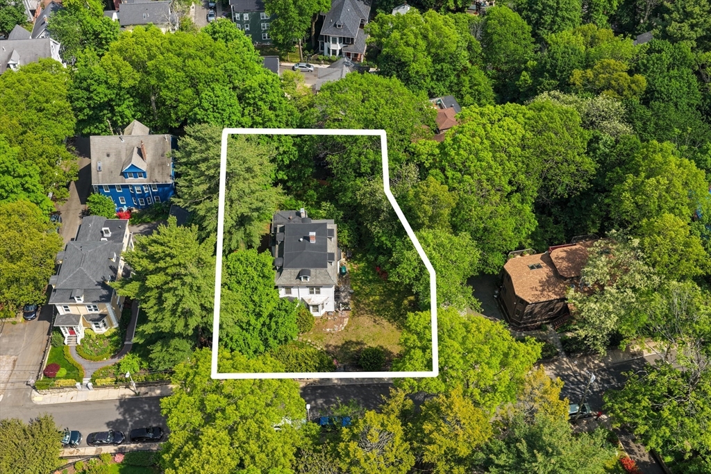 212 Chestnut Ave