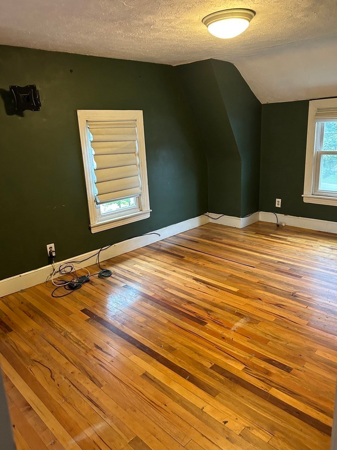 27 Hilltop St, West Springfield, MA Photo #17