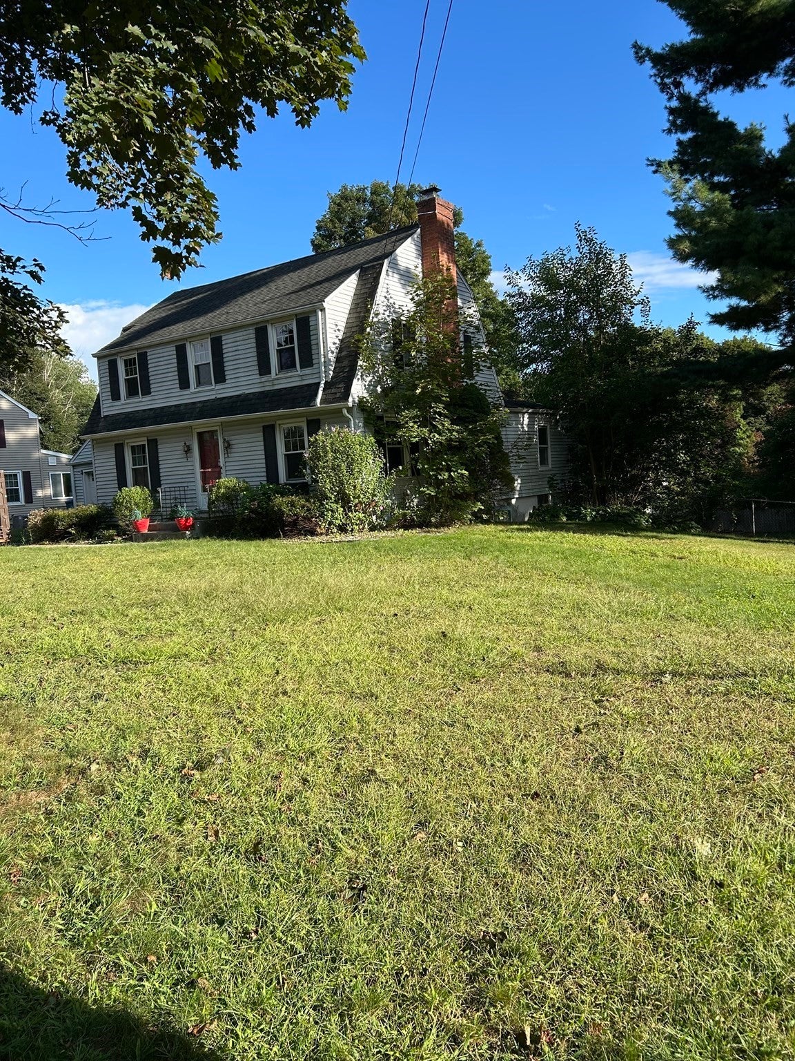 27 Hilltop St