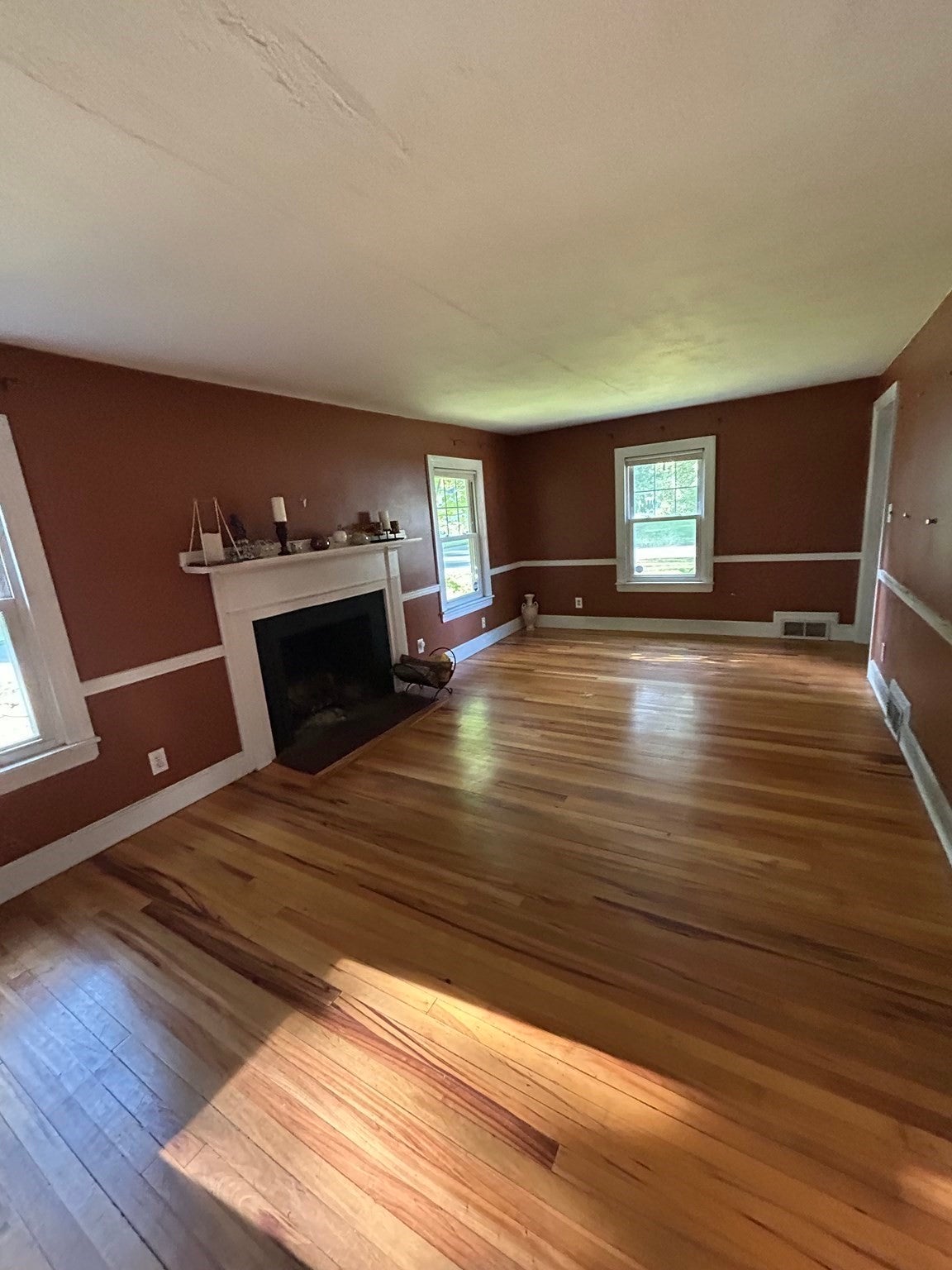 27 Hilltop St, West Springfield, MA Photo #10