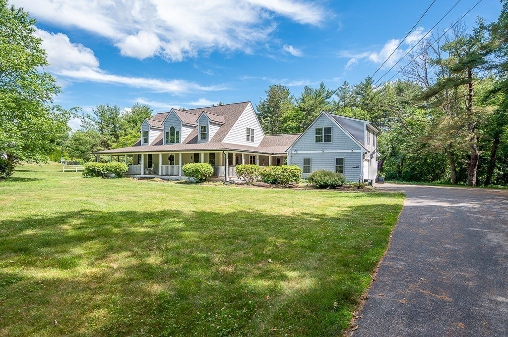227 Eight Lots Rd