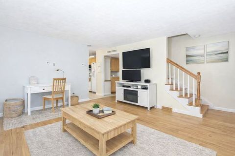 Photo of 198 Cohasset St #198, Worcester, MA 01604 (MLS # 73477962)