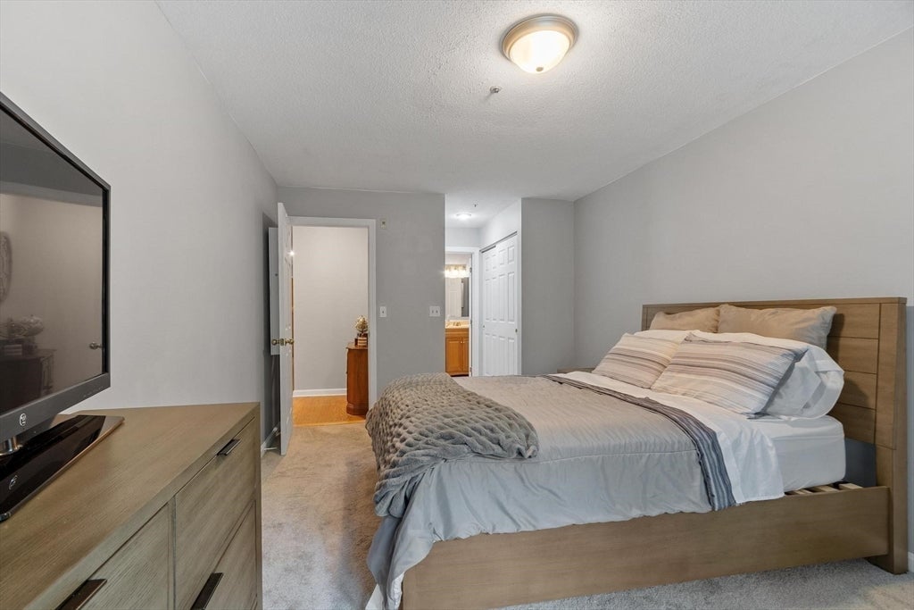 148 Main St #B333, North Andover, MA, 148 Main St #B333, North Andover, MA Photo #17