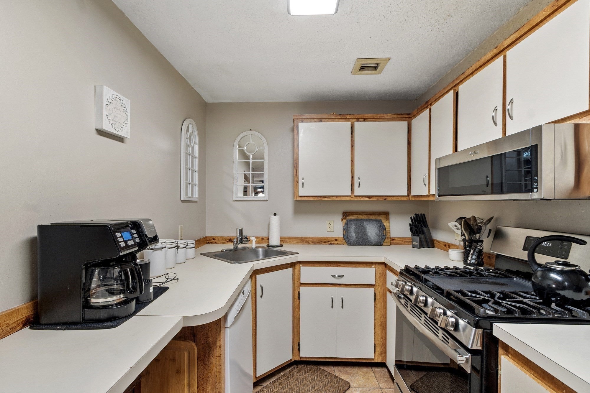 12 Village Ln #45, Tyngsborough, MA, 12 Village Ln #45, Tyngsborough, MA Photo #10